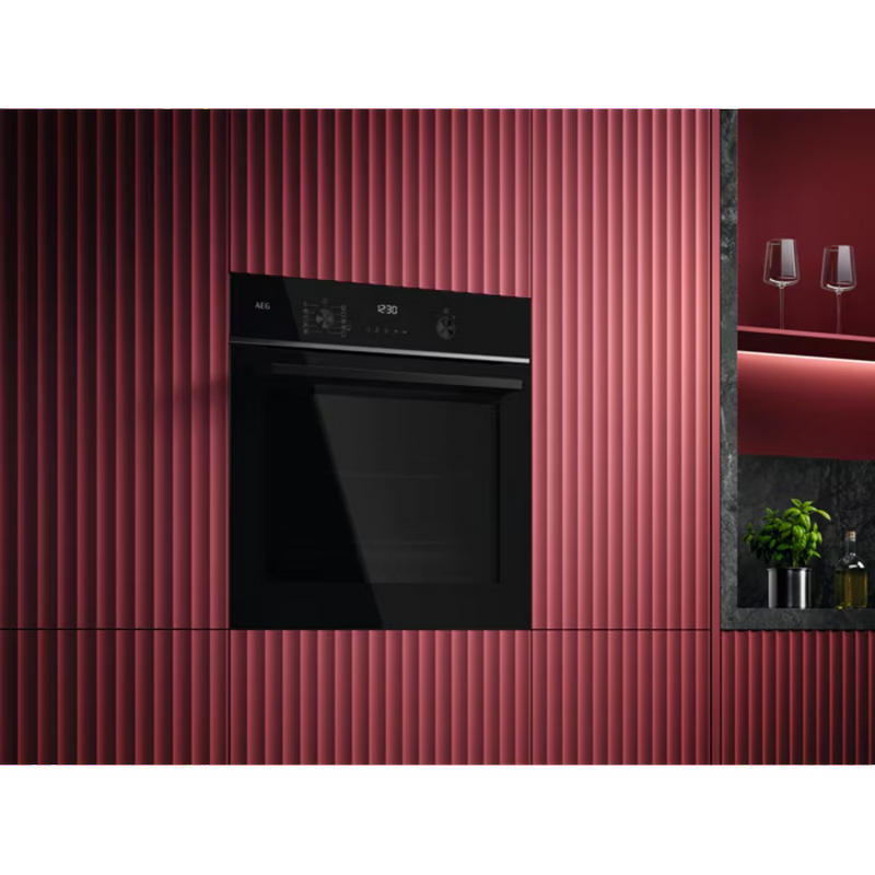 Электрический духовой шкаф AEG TU5PB431SB Черный