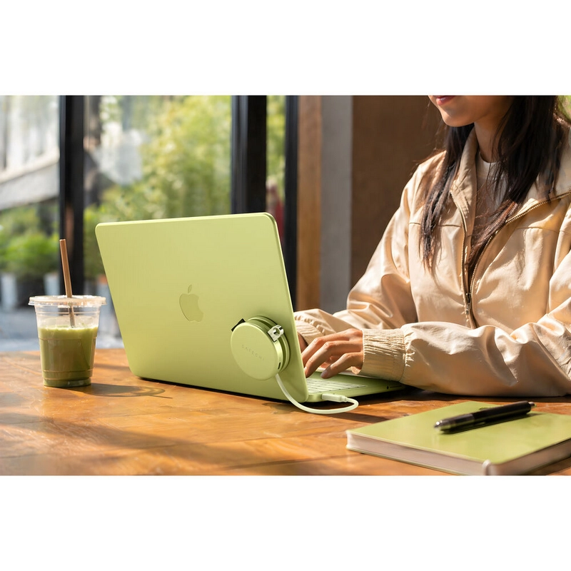 Adaptor multiport Satechi OntheGo Verde