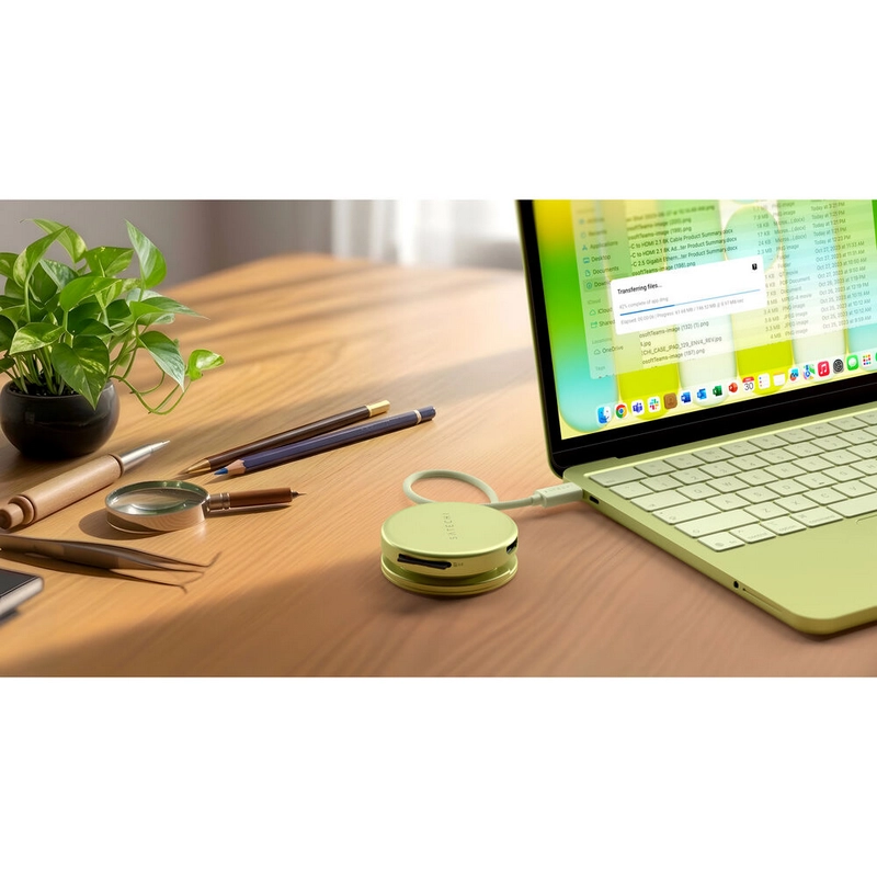 Adaptor multiport Satechi OntheGo Verde