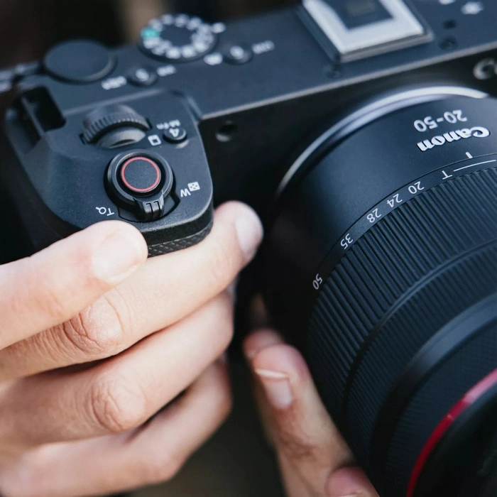 Беззеркальный фотоаппарат Canon EOS R6 V Body