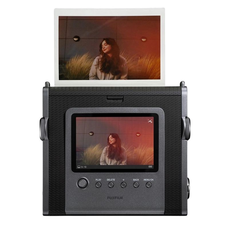 Фотоаппарат моментальной печати instax Wide Evo