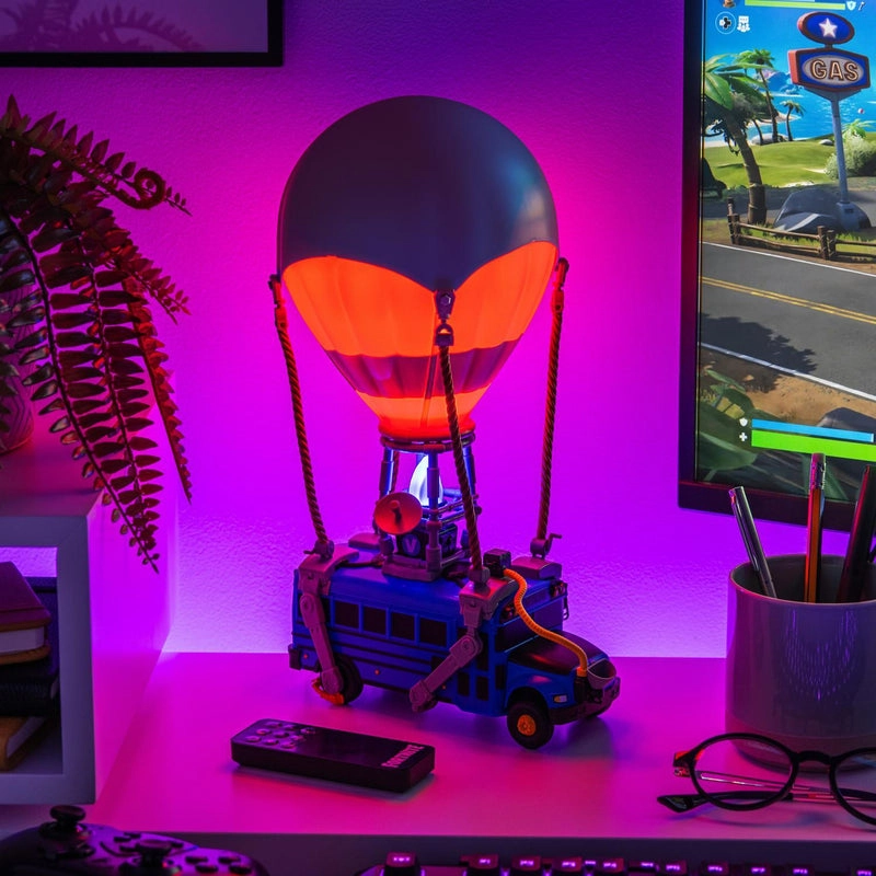Lampă de noapte Paladone Battle Bus Diorama Light Multicolor