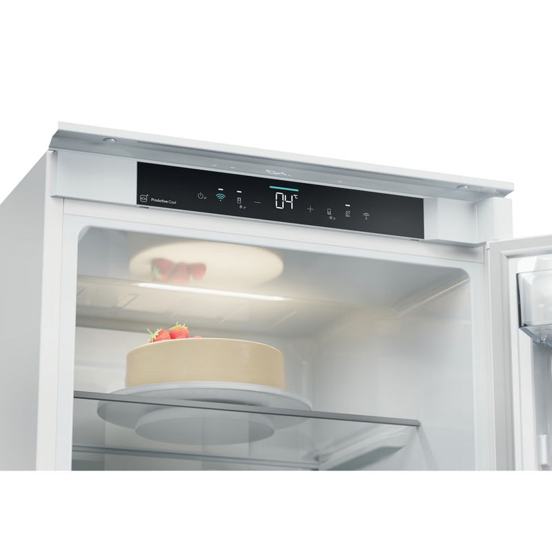 Холодильник Candy CNBQT3519EW Белый