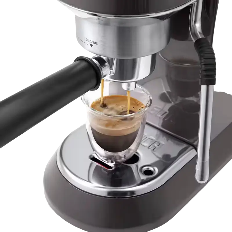 Кофеварка рожковая DeLonghi EC885.GY Серый