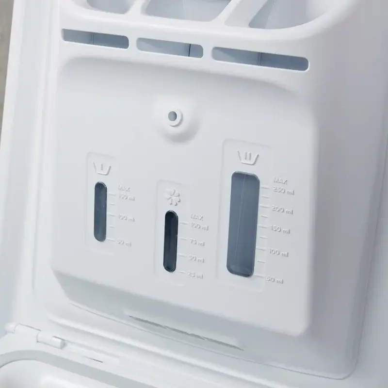 Стиральная машина Indesit BTW D61053 Белый