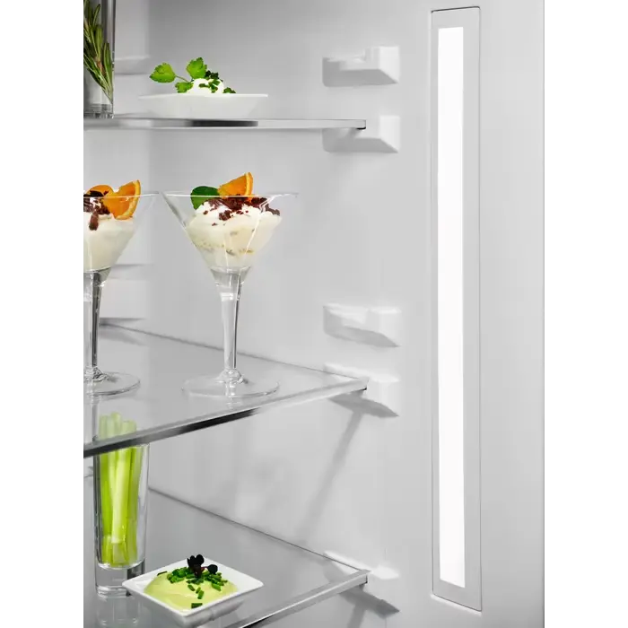 Холодильник Electrolux LNT7ME32M2 Чёрный