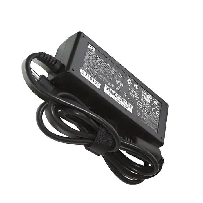 Универсальный адаптер питания Ultra Power CP040U Черный