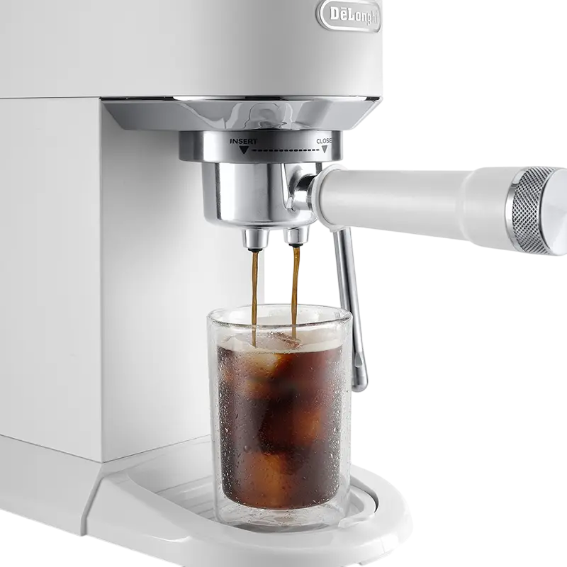 Кофеварка рожковая DeLonghi EC890.WI Белый