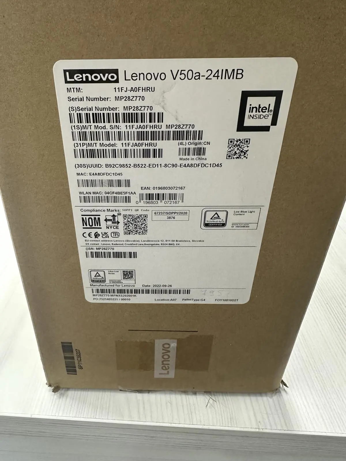 Моноблок Lenovo V50a 24IMB 8 ГБ 256GB