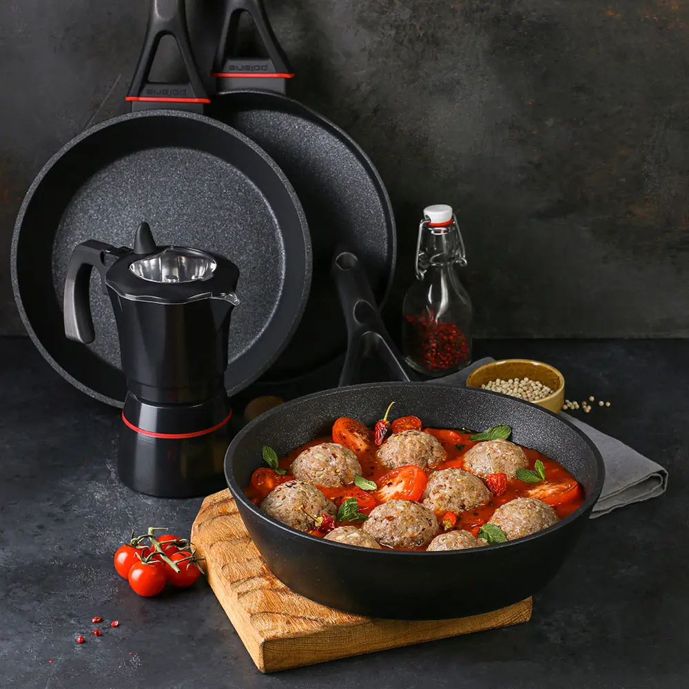 Гейзерная кофеварка Polaris PRO collection-6C PRO Черный