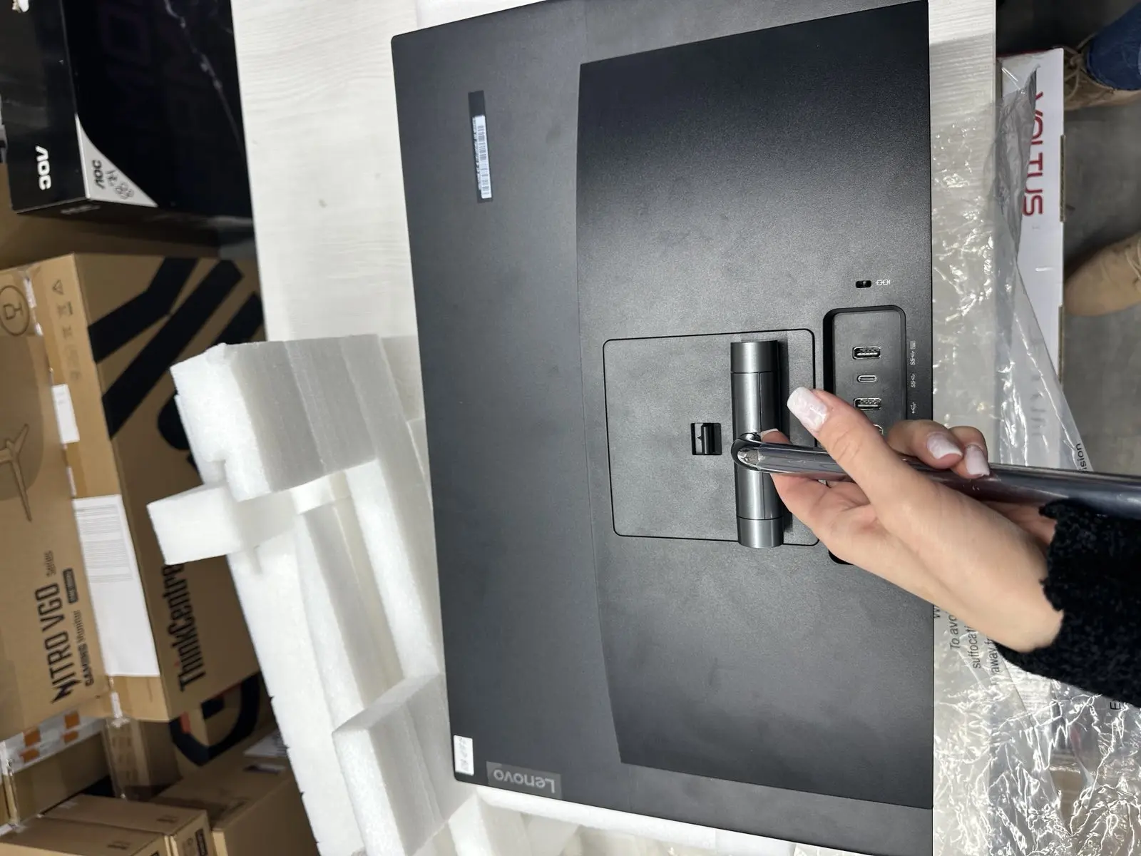 Моноблок Lenovo V50a 24IMB 8 ГБ 256GB