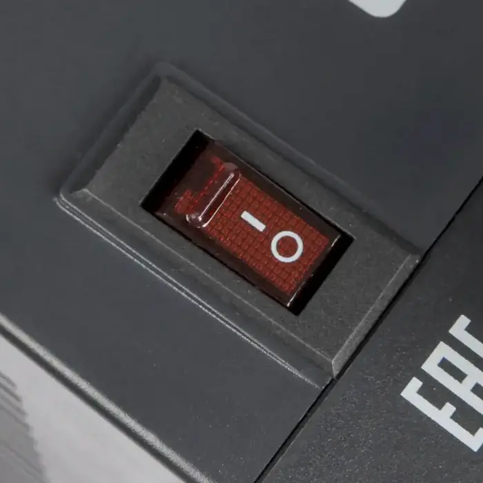 Stabilizator de Tensiune APC Line-R 600VA LS595-RS Negru