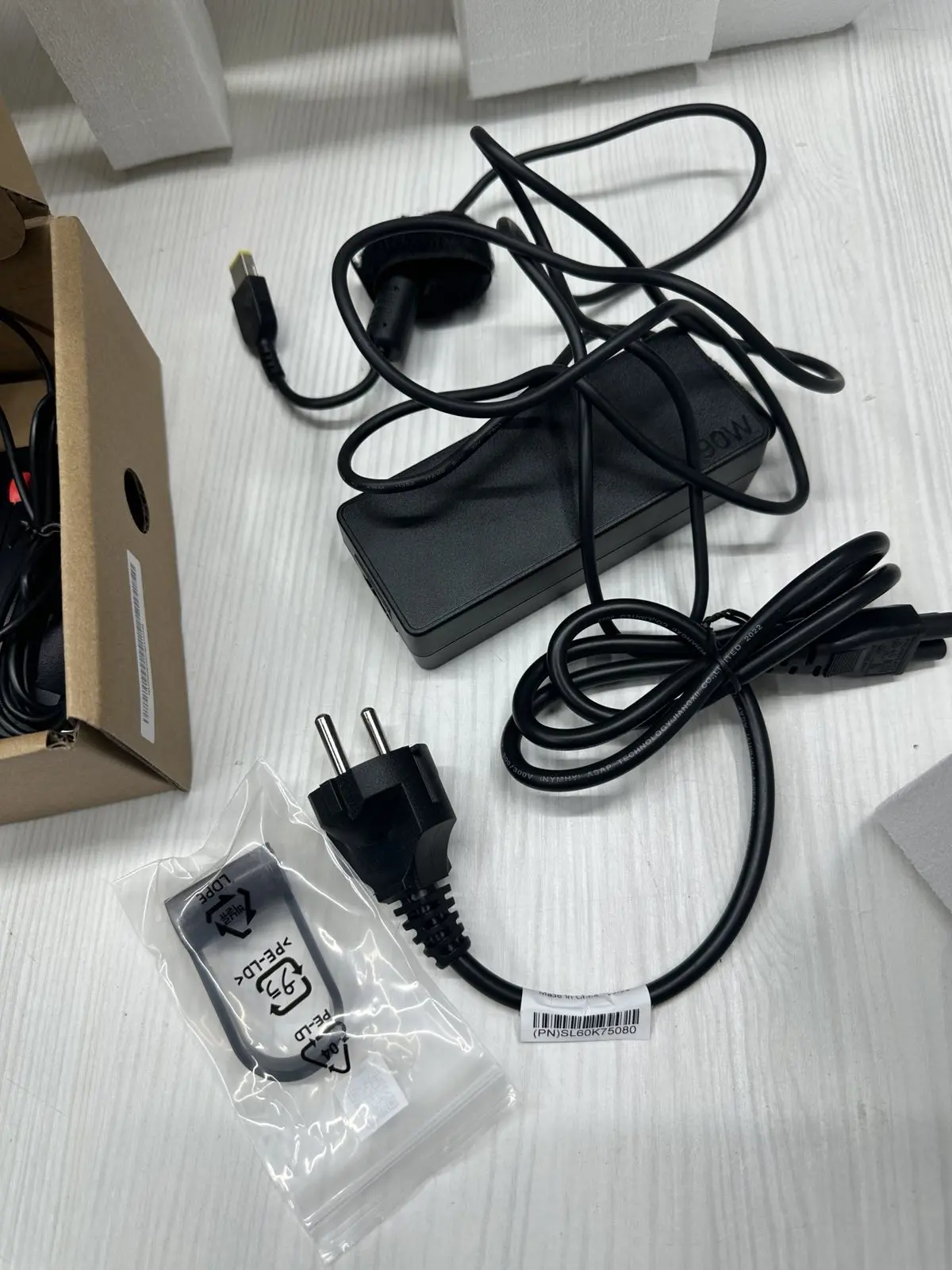 Моноблок Lenovo V50a 24IMB 8 ГБ 256GB