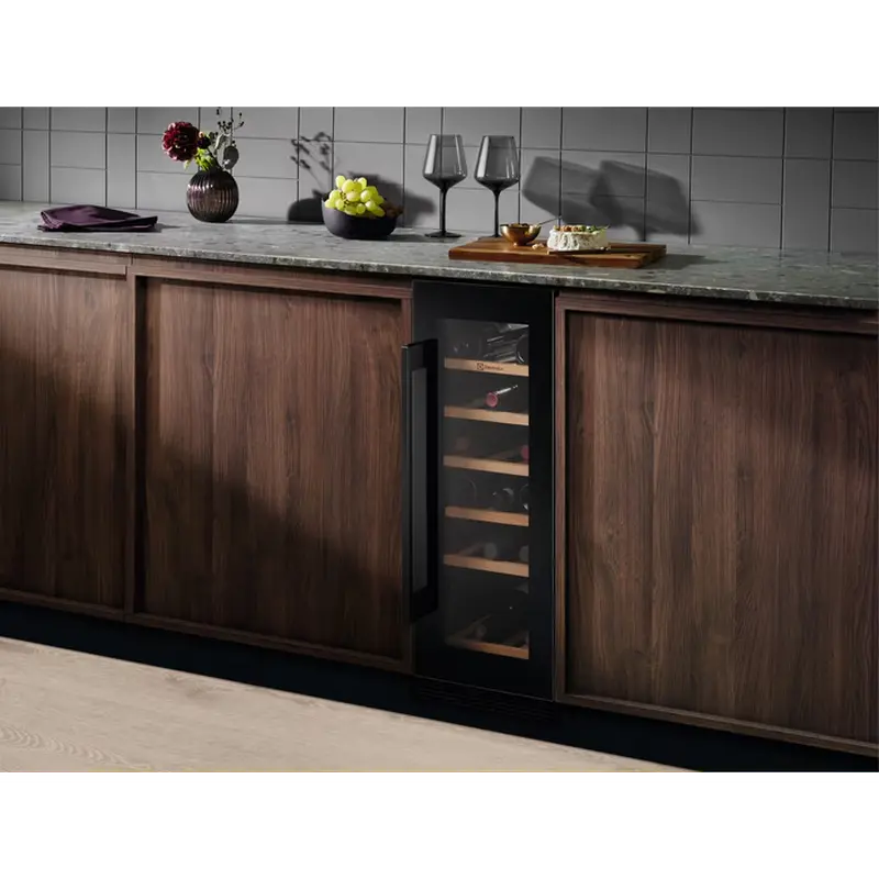 Винный шкаф EWUS020B5B Electrolux Черный